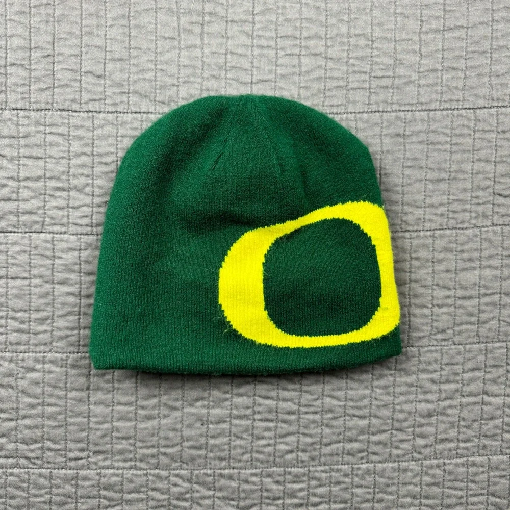 Nike Oregon Ducks Reversible Beanie Hat Green Yellow Win The Day Sportswear Y2K